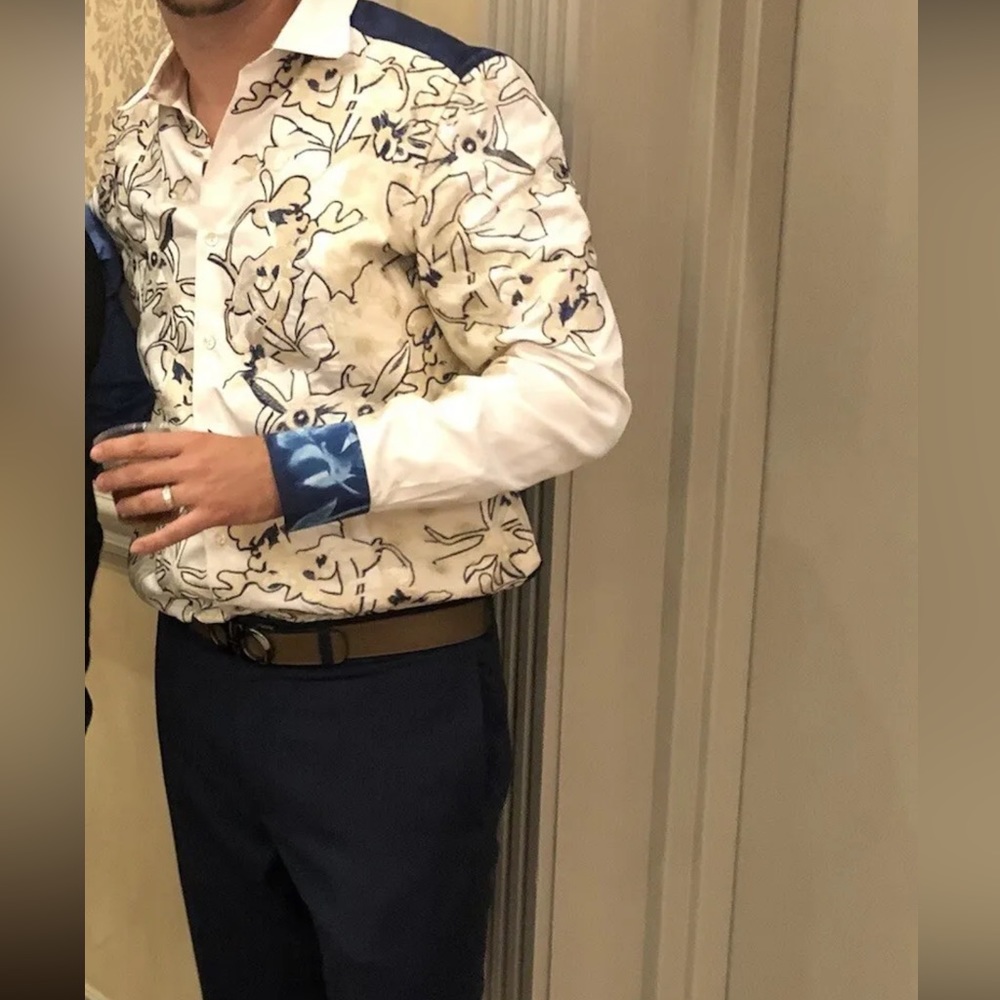 Robert Graham - Picture 2 of 10